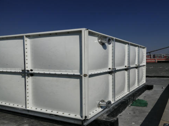 玻璃鋼水箱和塑料相比有哪些具體的優(yōu)勢(shì)?(圖1) 玻璃鋼水箱和塑料相比有哪些具體的優(yōu)勢(shì)?(圖1)